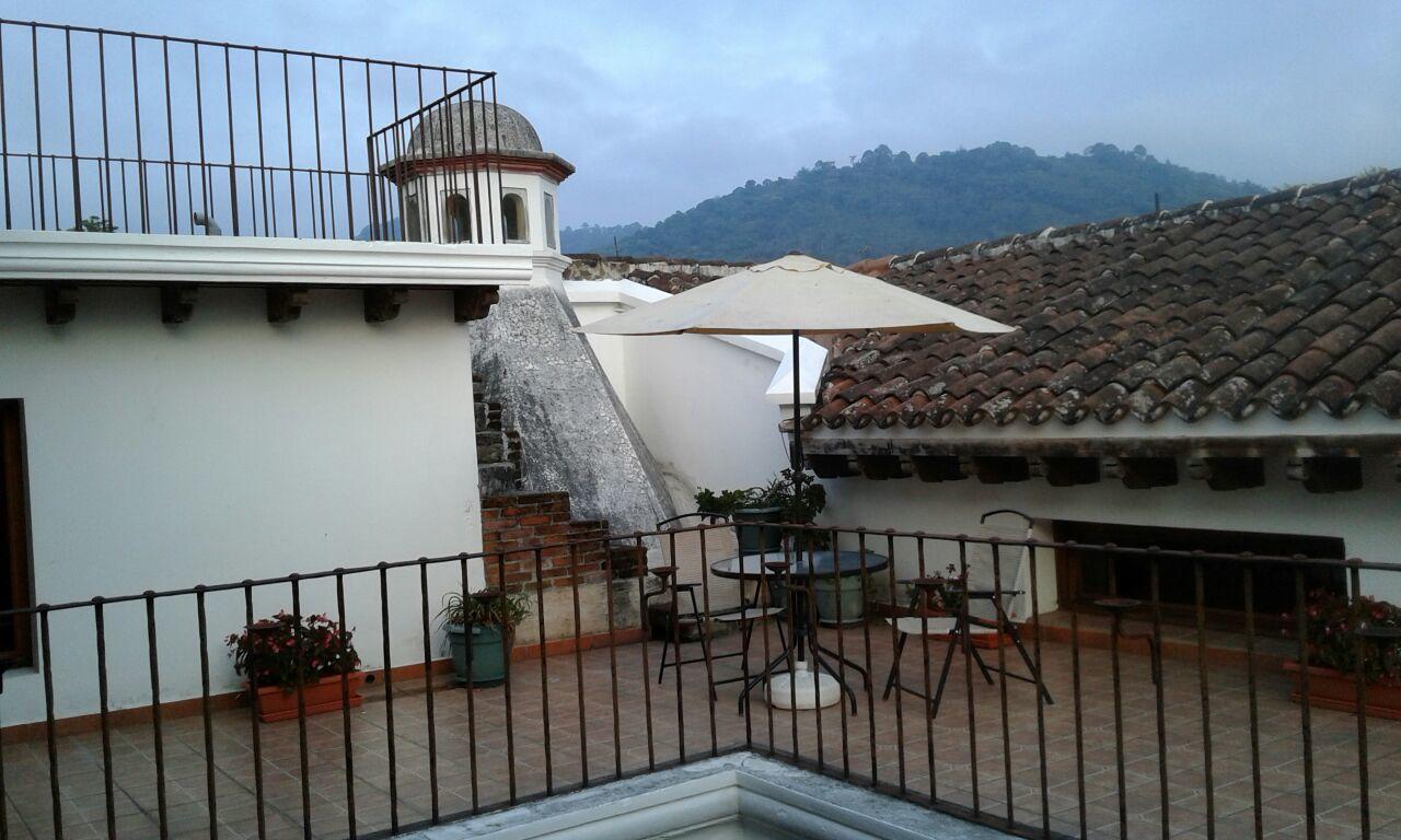 La Casa De La Alameda Bed & Breakfast Antigua ภายนอก รูปภาพ