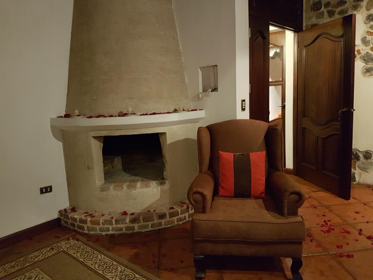 La Casa De La Alameda Bed & Breakfast Antigua ภายนอก รูปภาพ