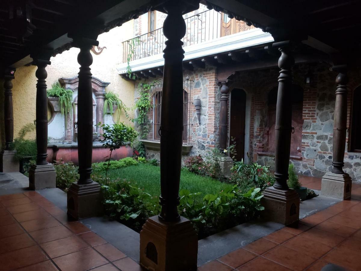 La Casa De La Alameda Bed & Breakfast Antigua ภายนอก รูปภาพ