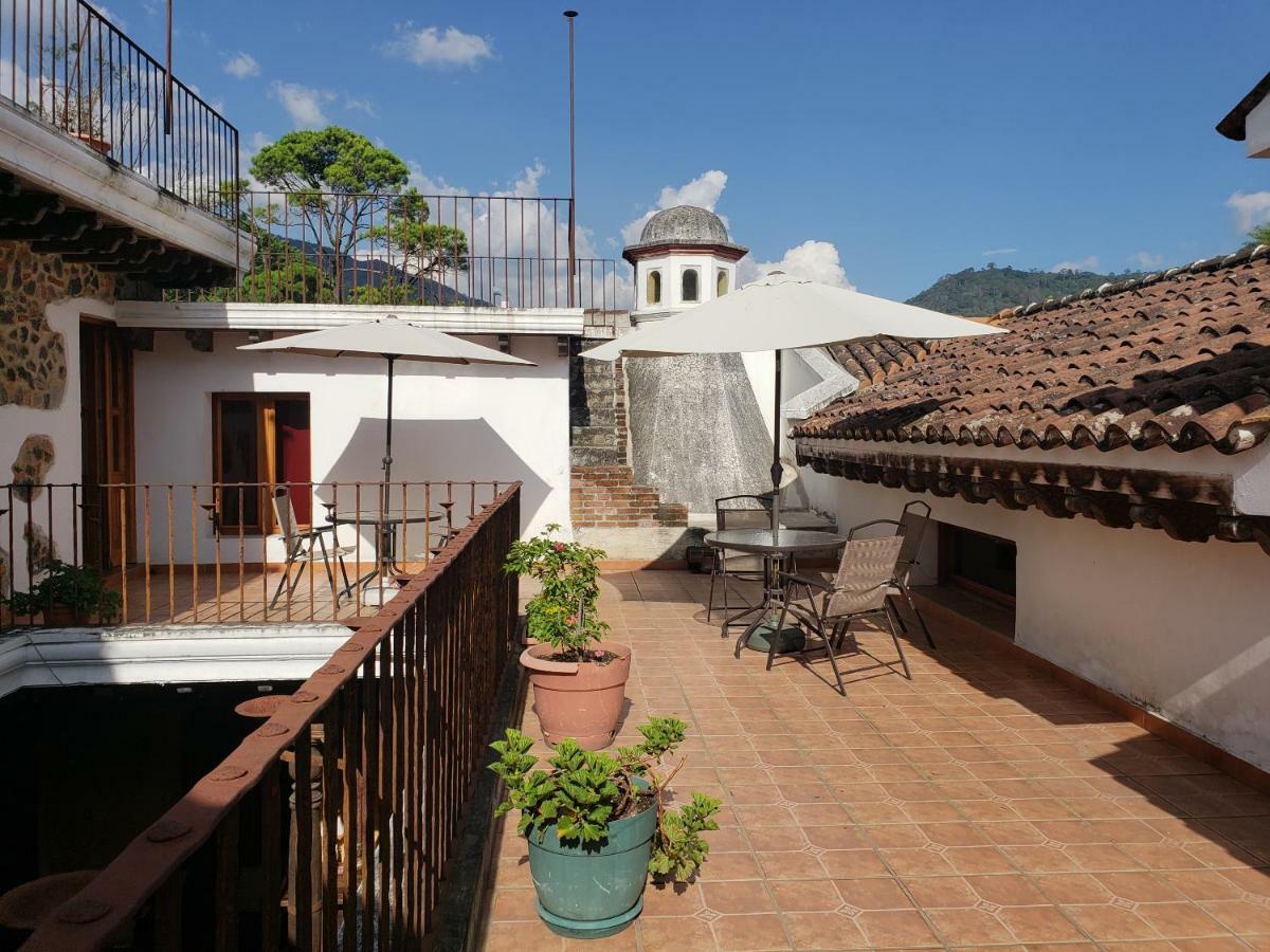 La Casa De La Alameda Bed & Breakfast Antigua ภายนอก รูปภาพ